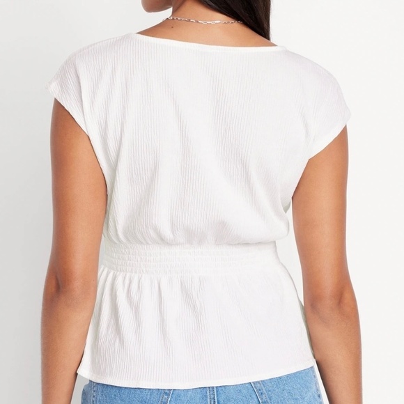 Old Navy Crinkle Smocked Waist, Short Sleeve Blouse, Sea Salt (Ivory), XXL NWT - Picture 2 of 13